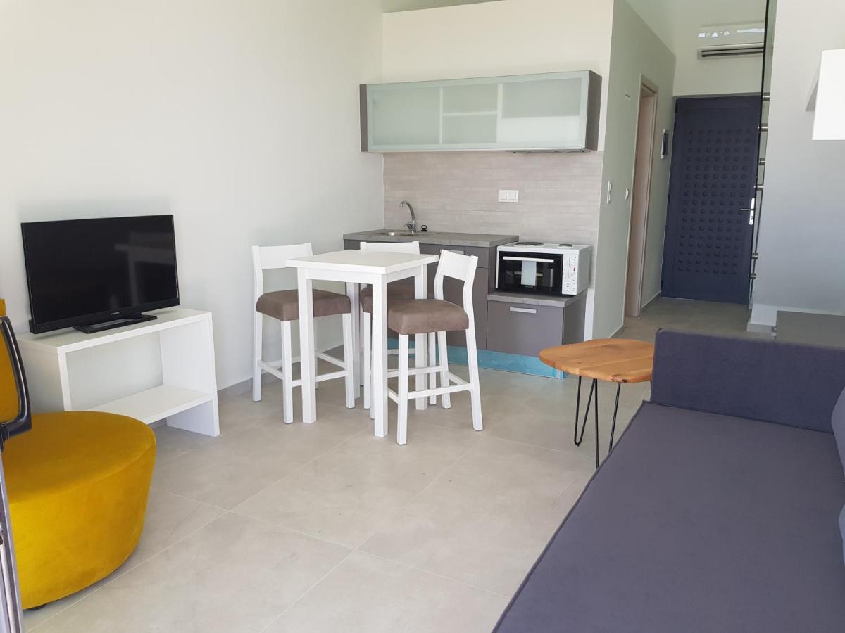 Villa Daniela & Apartments Куцунари Екстериор снимка